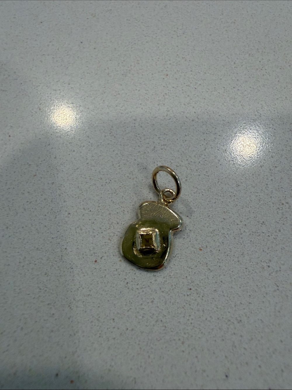 Oxbow 18k & sapphire buttered toast charm - Picture 3 of 5